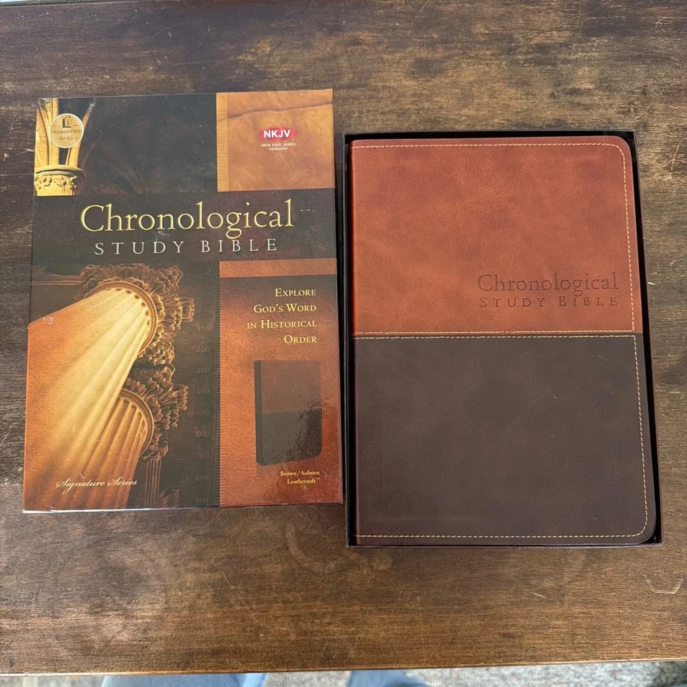 Chronological Study Bible NKJV Signature‎ Series Thomas Nelson Leathersoft NIB